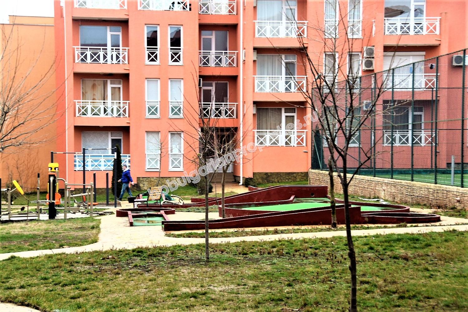 Дешевая студия на продажу в курорте Солнечный Берег