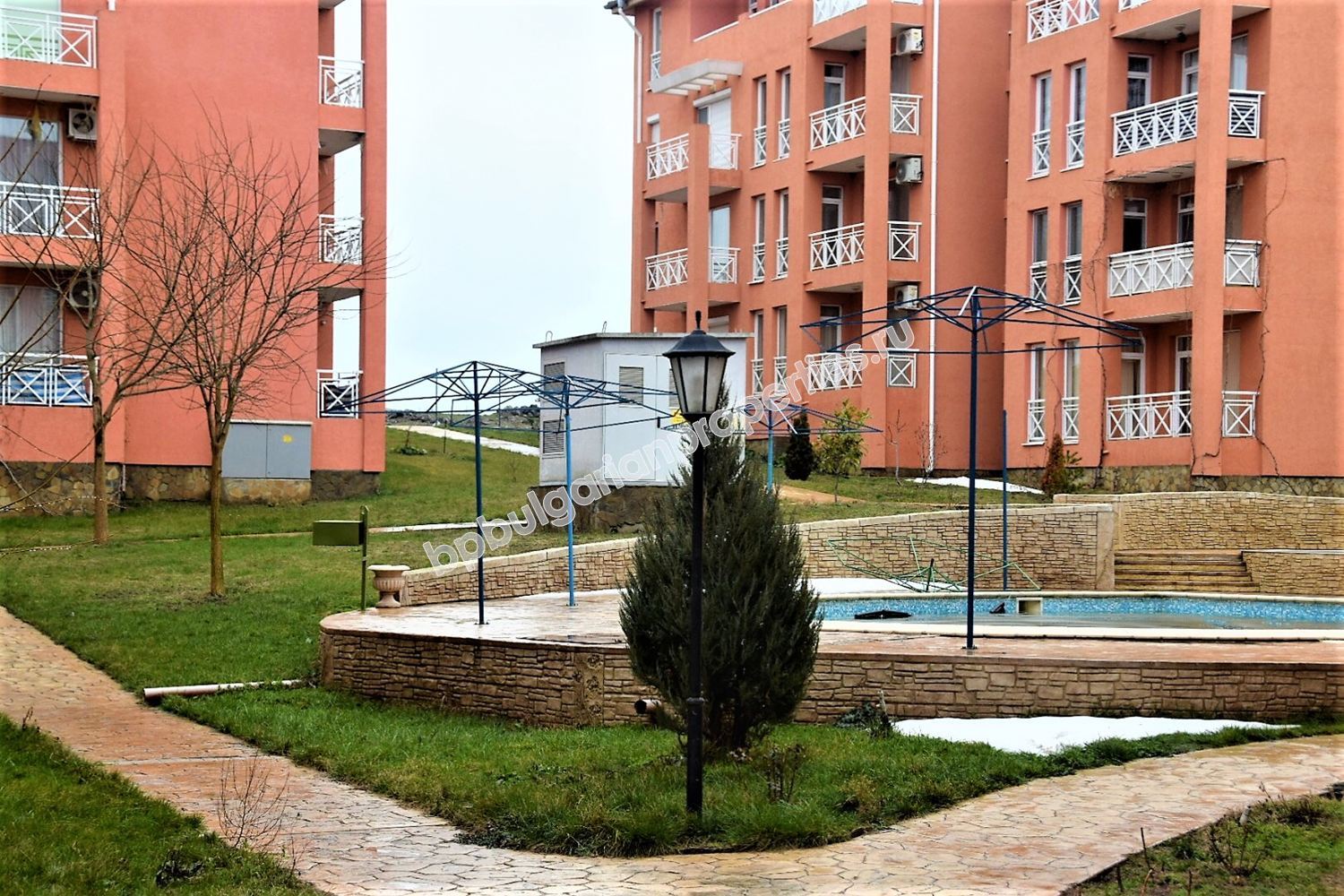 Дешевая студия на продажу в курорте Солнечный Берег