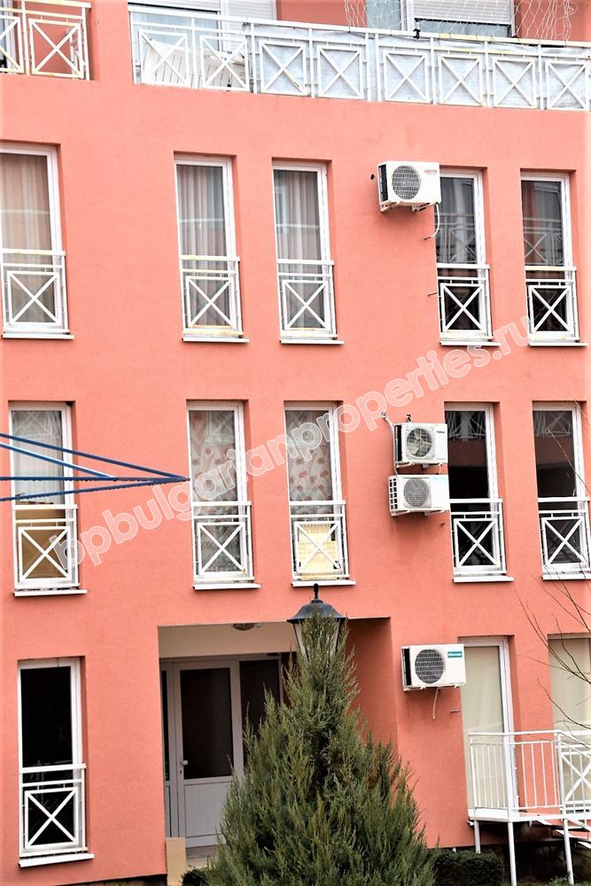 Дешевая студия на продажу в курорте Солнечный Берег