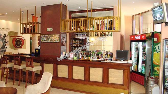 Меблированная двухкомнатная квартира у пляжа на продажу в курорте Солнечный Берег