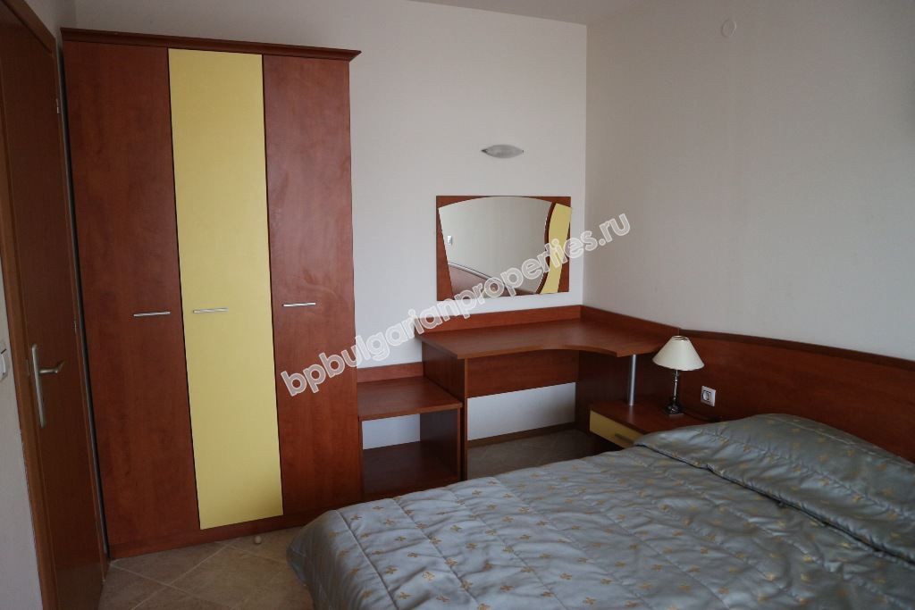 Меблированная двухкомнатная квартира у пляжа на продажу в курорте Солнечный Берег