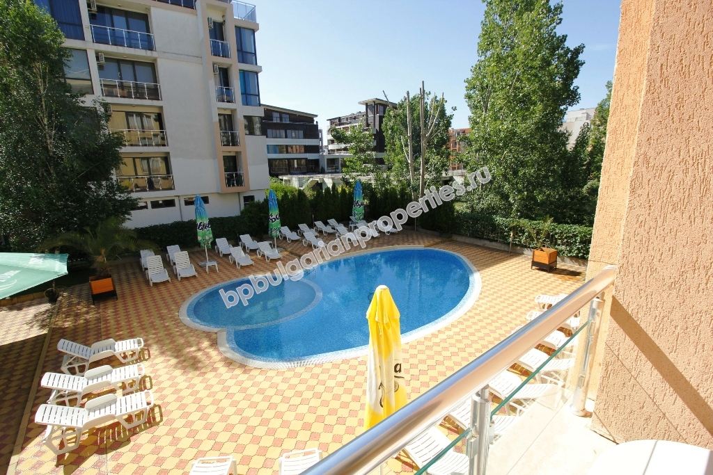 Большая меблированная студия на продажу в курорте Солнечный Берег