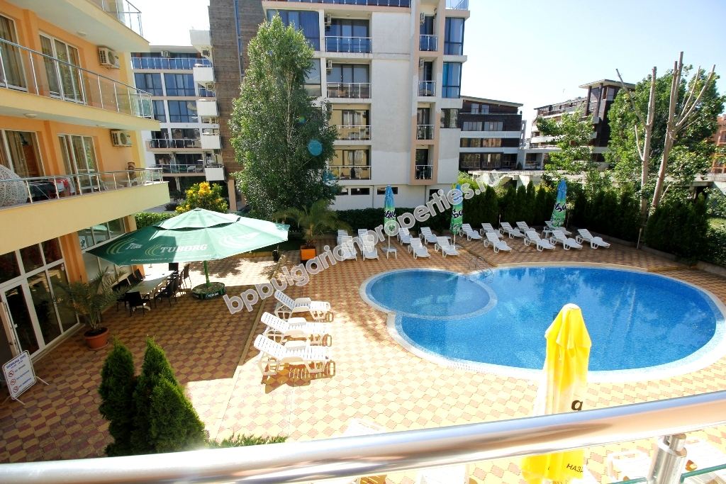 Большая меблированная студия на продажу в курорте Солнечный Берег