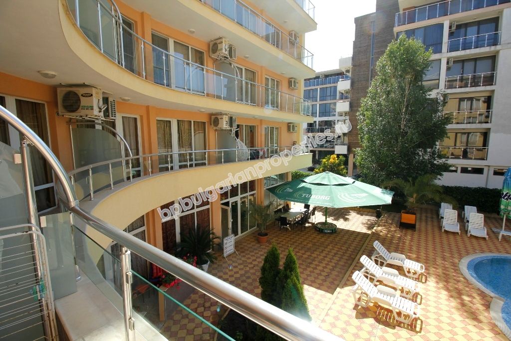 Большая меблированная студия на продажу в курорте Солнечный Берег