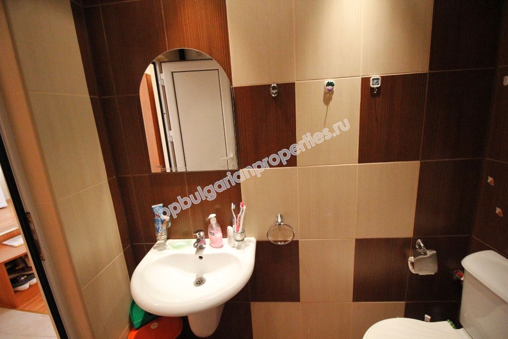 Большая меблированная студия на продажу в курорте Солнечный Берег