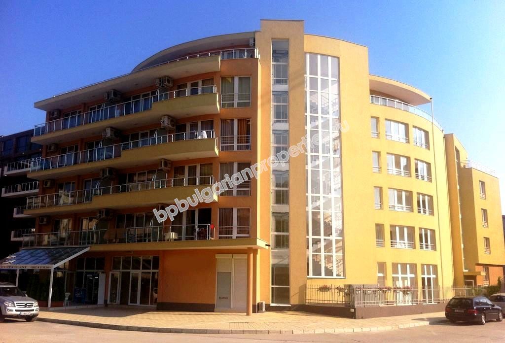 Большая меблированная студия на продажу в курорте Солнечный Берег