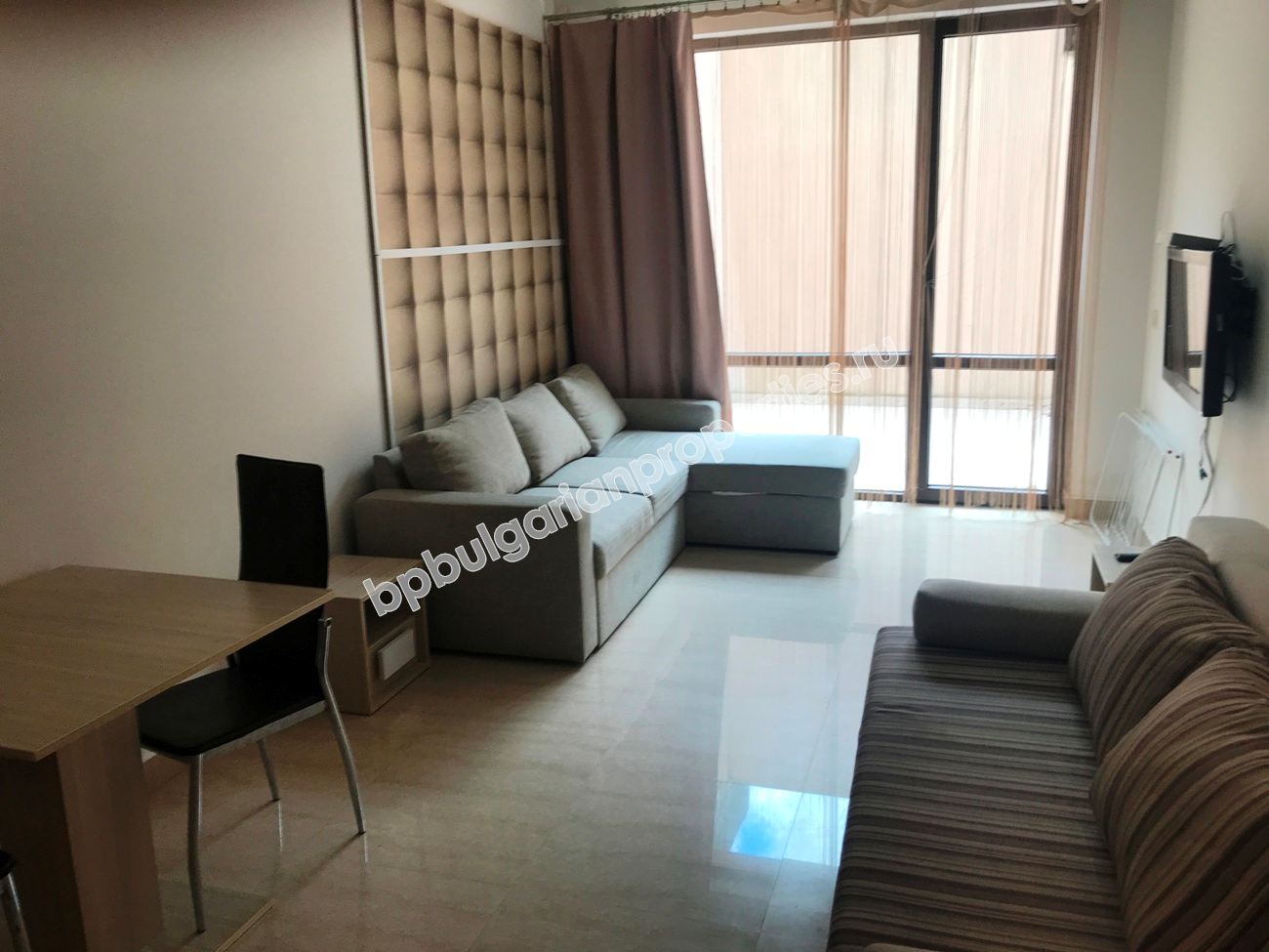 Меблированная студия на продажу в элитном комплексе в курорте Солнечный Берег