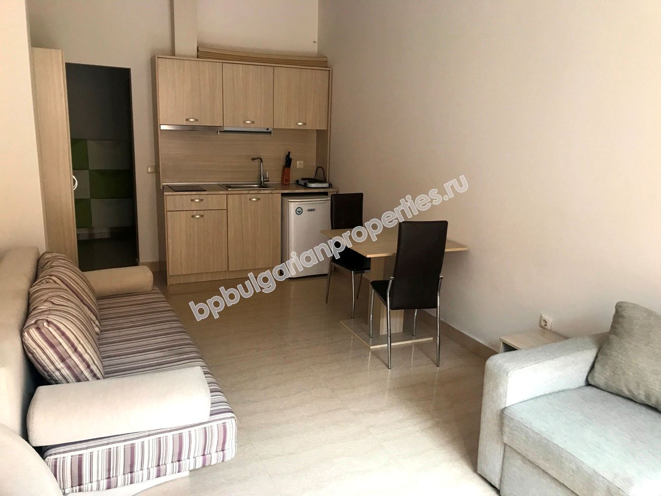 Меблированная студия на продажу в элитном комплексе в курорте Солнечный Берег