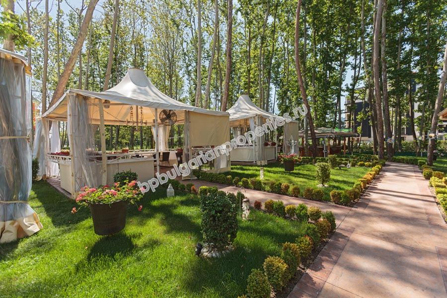 Меблированная студия на продажу в элитном комплексе в курорте Солнечный Берег