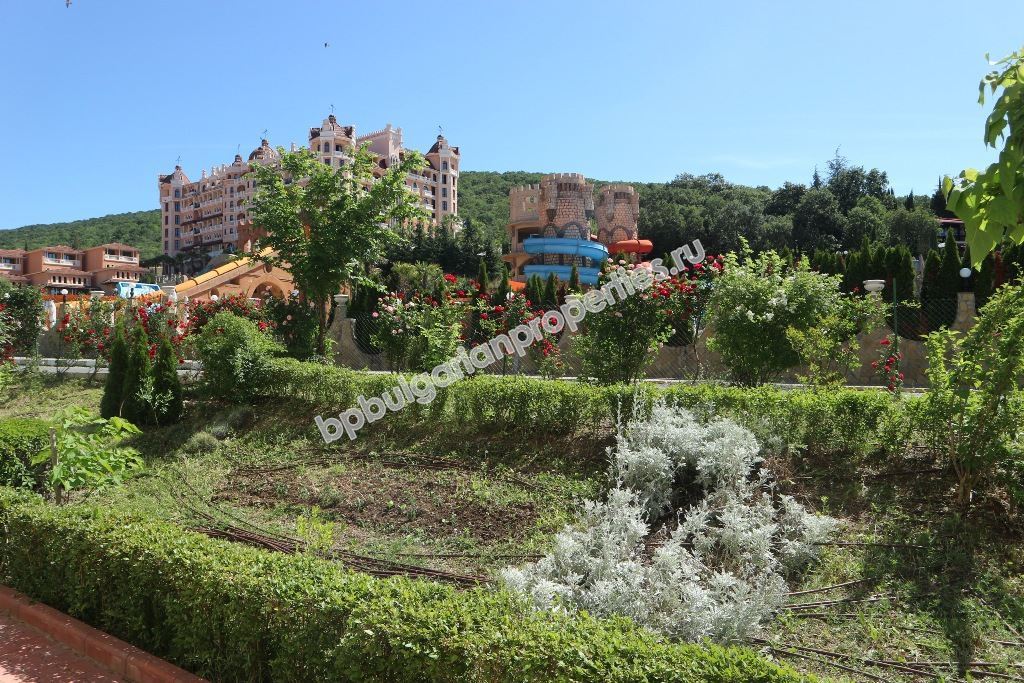 Дешевая студия близко к пляжу на продажу в курорте Елените