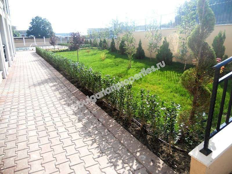 Дешевая студия близко к пляжу на продажу в курорте Елените