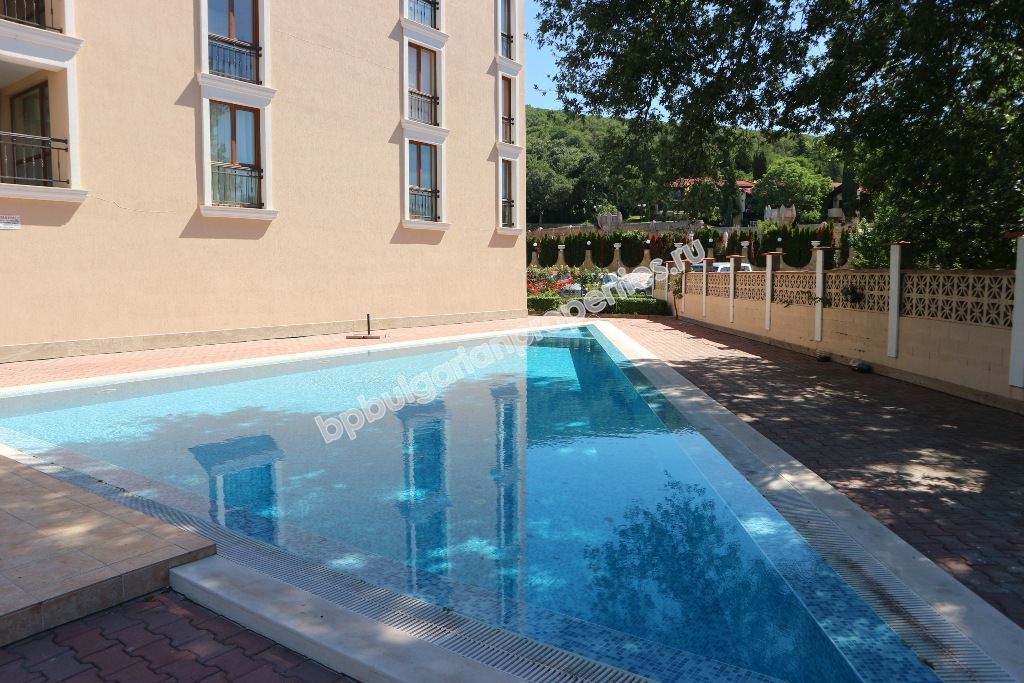 Дешевая студия близко к пляжу на продажу в курорте Елените