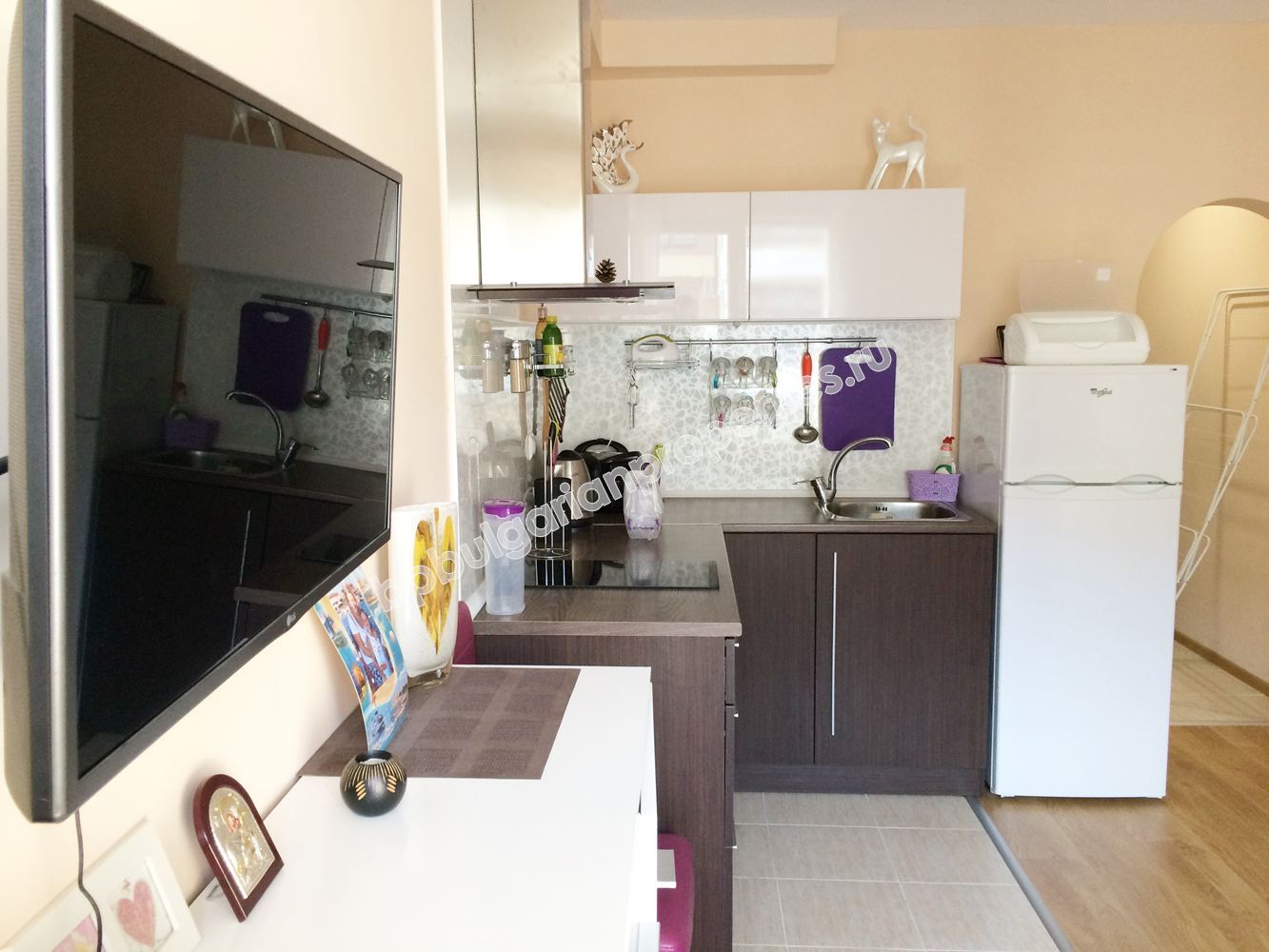 Шикарная меблированная студия на продажу в элитном комплексе в курорте Солнечный берег