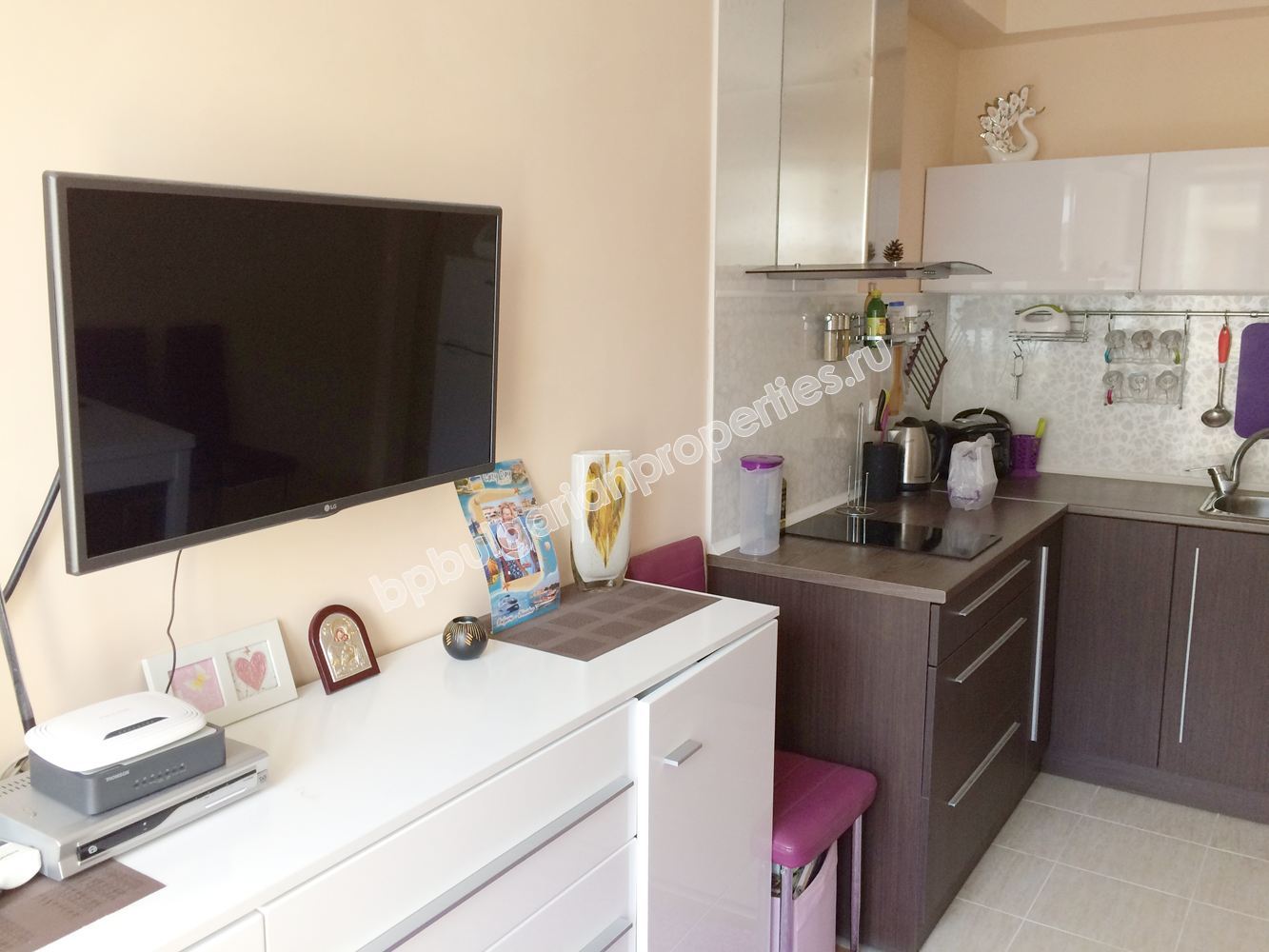 Шикарная меблированная студия на продажу в элитном комплексе в курорте Солнечный берег