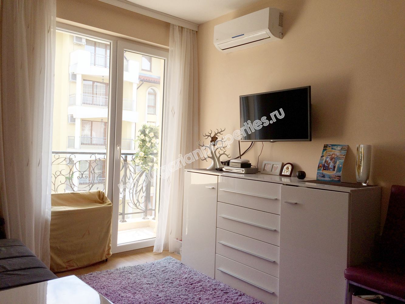 Шикарная меблированная студия на продажу в элитном комплексе в курорте Солнечный берег