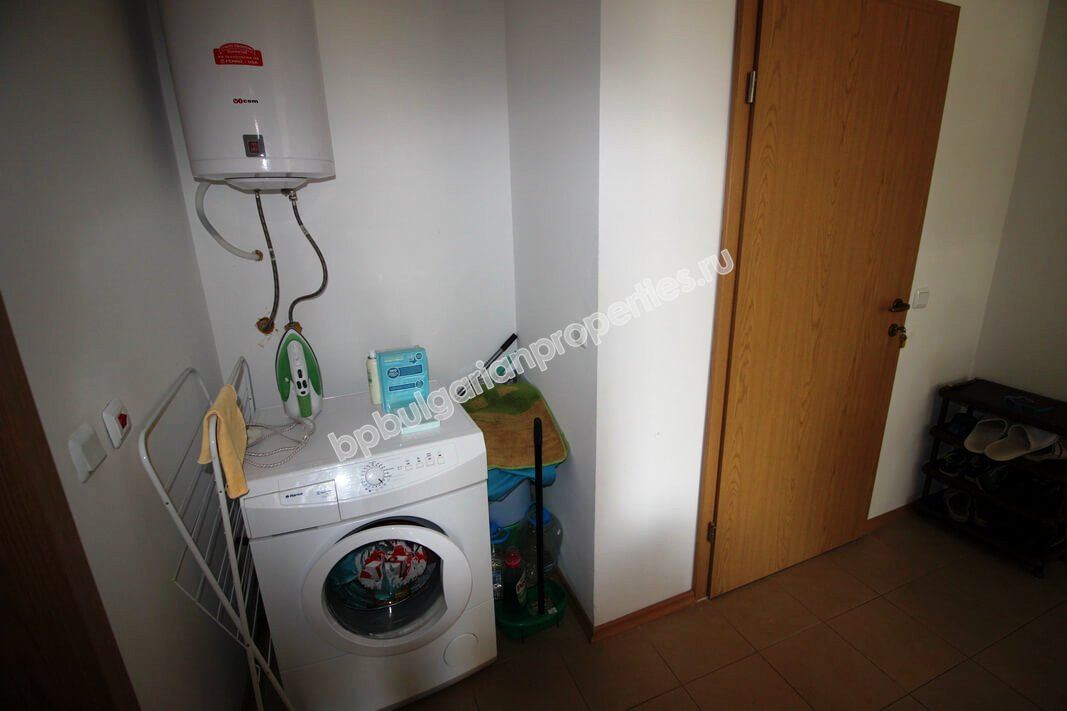 Меблированная двухкомнатная квартира близко к пляжу на продажу в курорте Солнечный Берег