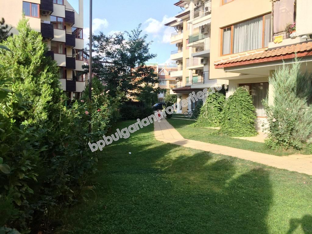 Меблированная двухкомнатная квартира близко к пляжу на продажу в курорте Солнечный Берег