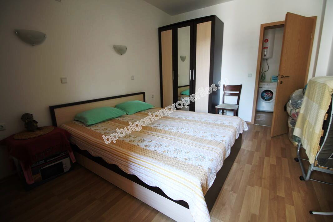 Меблированная двухкомнатная квартира близко к пляжу на продажу в курорте Солнечный Берег