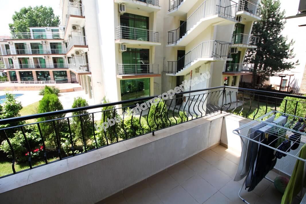 Меблированная двухкомнатная квартира близко к пляжу на продажу в курорте Солнечный Берег