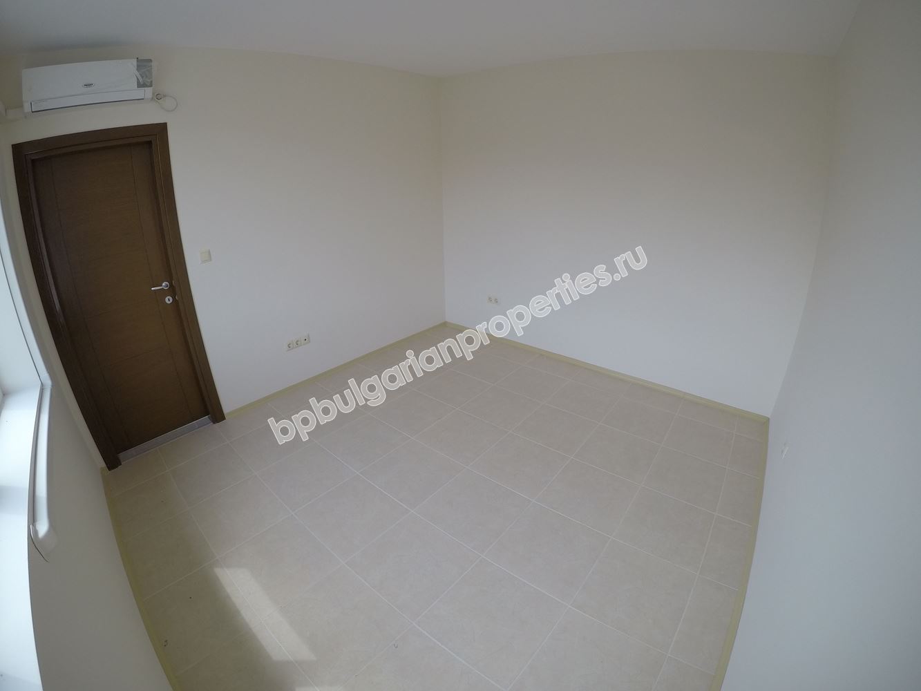 Новая трехкомнатная квартира на продажу недалеко от пляжа в курорте Равда