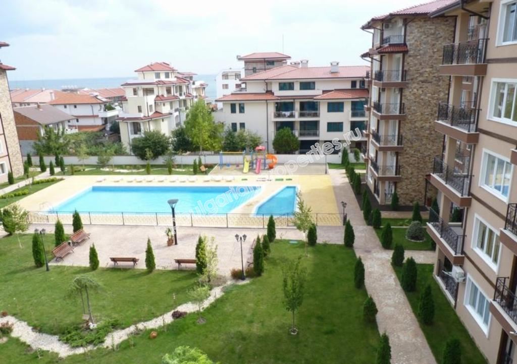 Новая трехкомнатная квартира на продажу недалеко от пляжа в курорте Равда