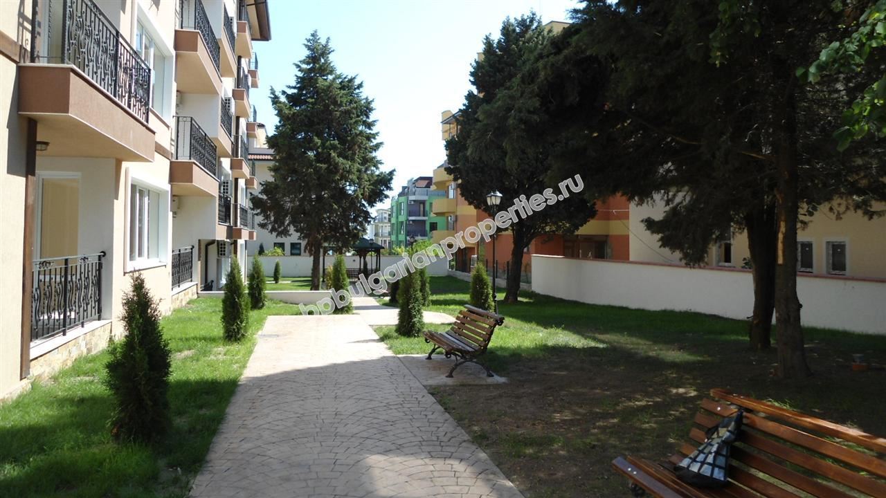 Новая трехкомнатная квартира на продажу недалеко от пляжа в курорте Равда