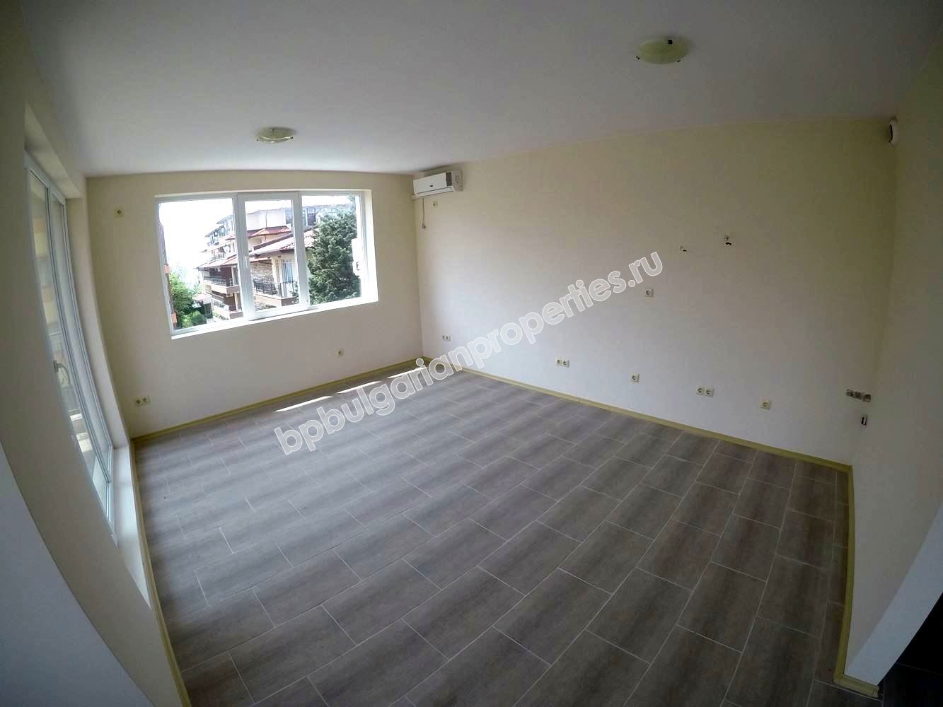 Новая трехкомнатная квартира на продажу недалеко от пляжа в курорте Равда