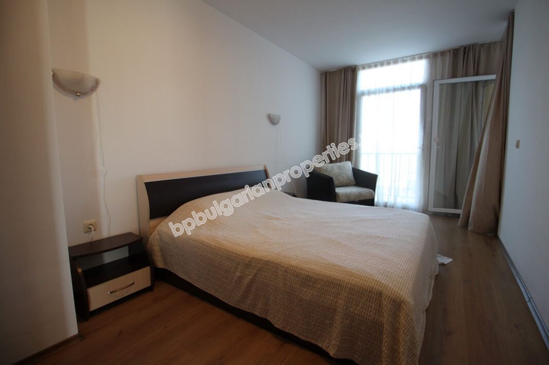 Отличная двухкомнатная меблированная квартира близко к пляжу на продажу в курорте Солнечный Берег