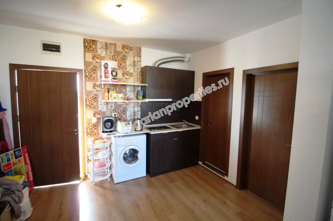 Отличная двухкомнатная меблированная квартира близко к пляжу на продажу в курорте Солнечный Берег