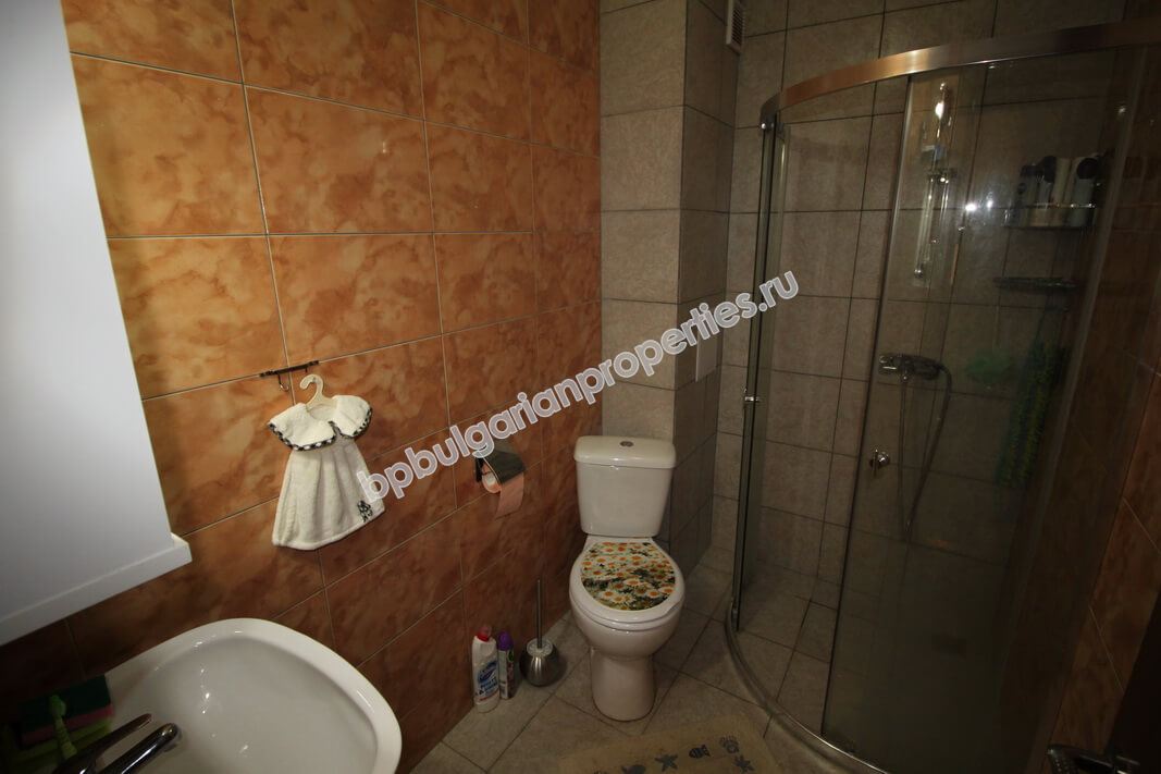 Отличная двухкомнатная меблированная квартира близко к пляжу на продажу в курорте Солнечный Берег