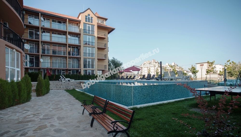 Отличная двухкомнатная меблированная квартира близко к пляжу на продажу в курорте Солнечный Берег