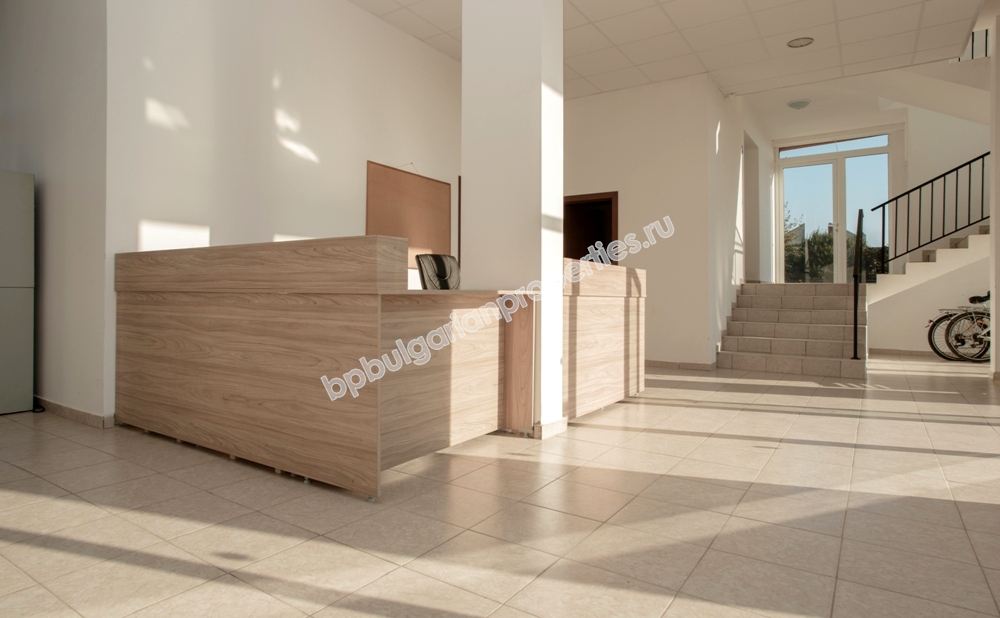 Отличная двухкомнатная меблированная квартира близко к пляжу на продажу в курорте Солнечный Берег