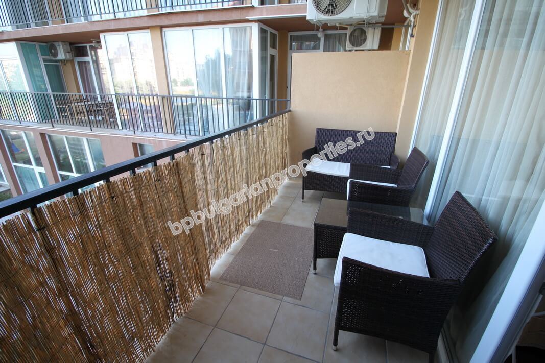 Отличная двухкомнатная меблированная квартира близко к пляжу на продажу в курорте Солнечный Берег