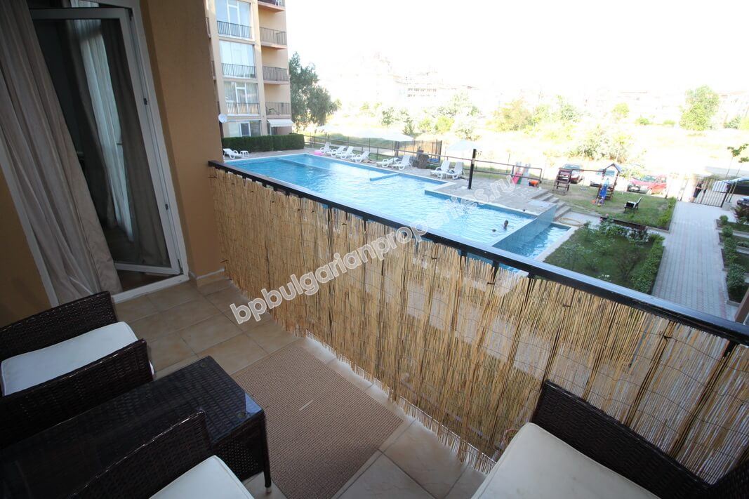 Отличная двухкомнатная меблированная квартира близко к пляжу на продажу в курорте Солнечный Берег