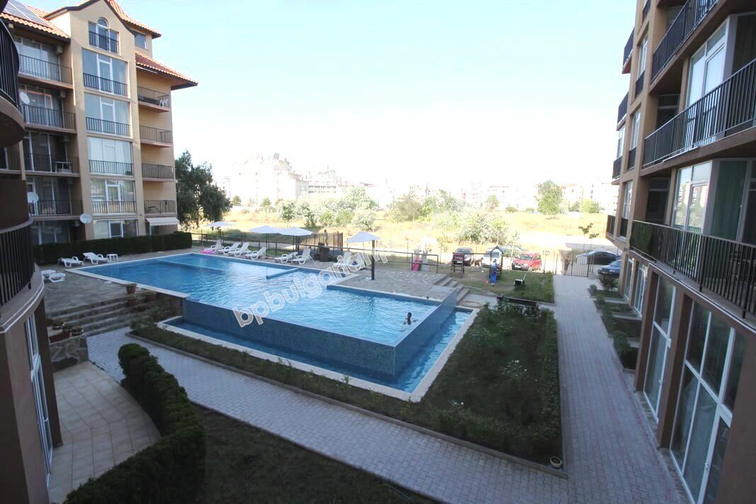 Отличная двухкомнатная меблированная квартира близко к пляжу на продажу в курорте Солнечный Берег