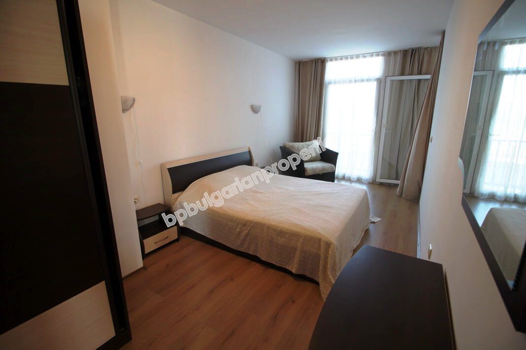 Отличная двухкомнатная меблированная квартира близко к пляжу на продажу в курорте Солнечный Берег