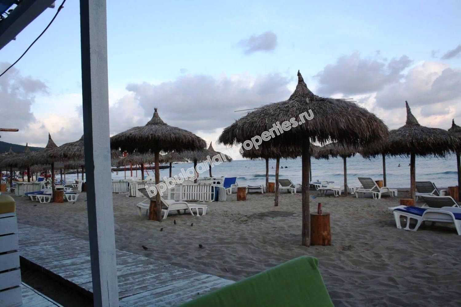 Меблированная студия близко к морю на продажу в курорте Святой Влас