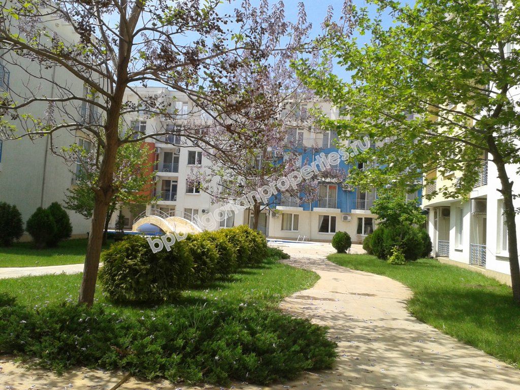 На продажу трехкомнатная обставленная квартира в курорте Солнечный Берег