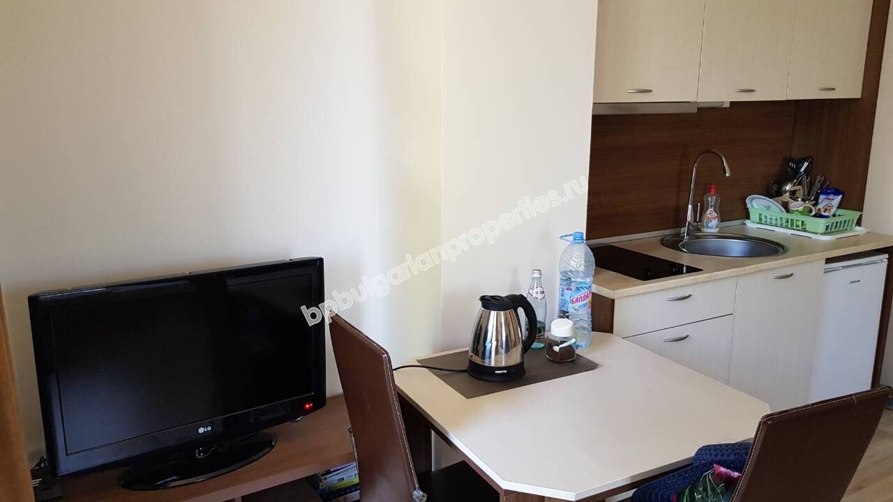 Меблированная студия на продажу в элитном комплексе в курорте Солнечный Берег