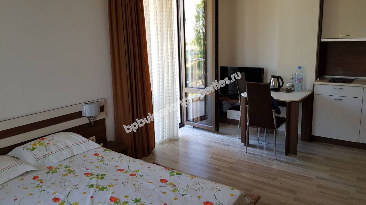 Меблированная студия на продажу в элитном комплексе в курорте Солнечный Берег