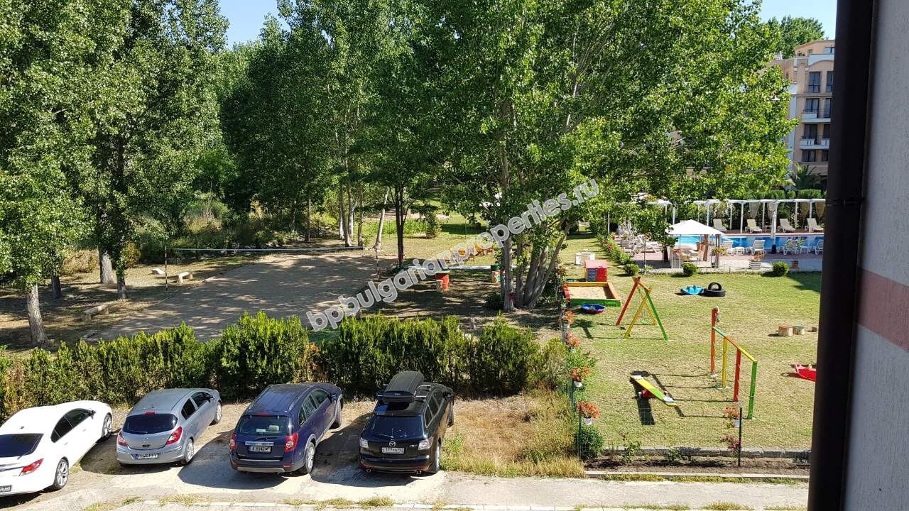 Меблированная студия на продажу в элитном комплексе в курорте Солнечный Берег