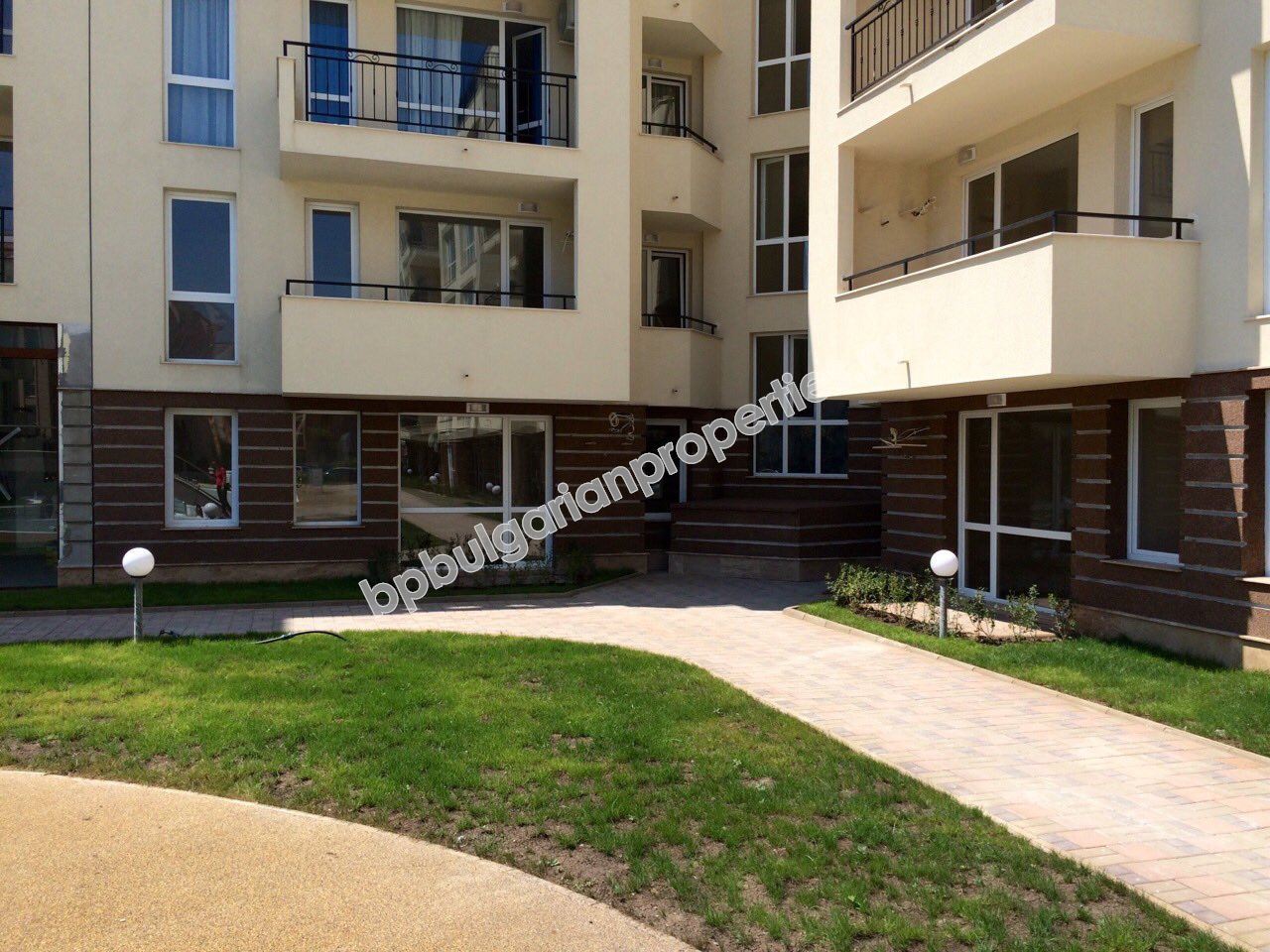 Дешевая меблированная студия  на продажу  в Солнечном Берегу