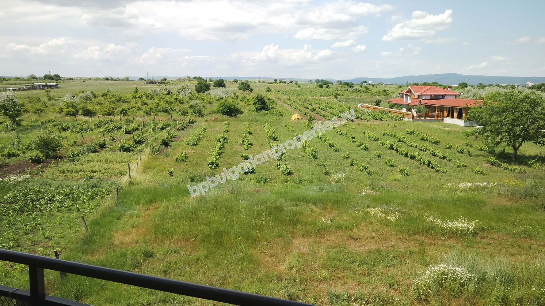 Студия на продажу без платы на обслуживание близко к морю в курорте Равда