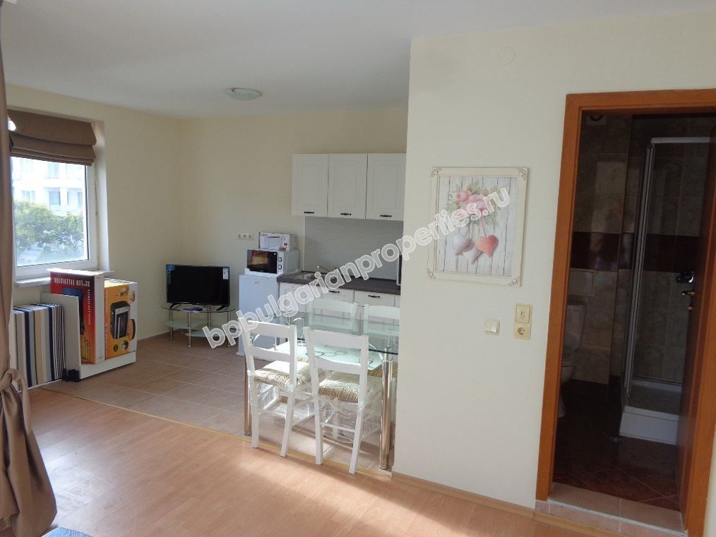 Большая меблированная студия с панорамным видом на море на продажу в курорте Святой Влас