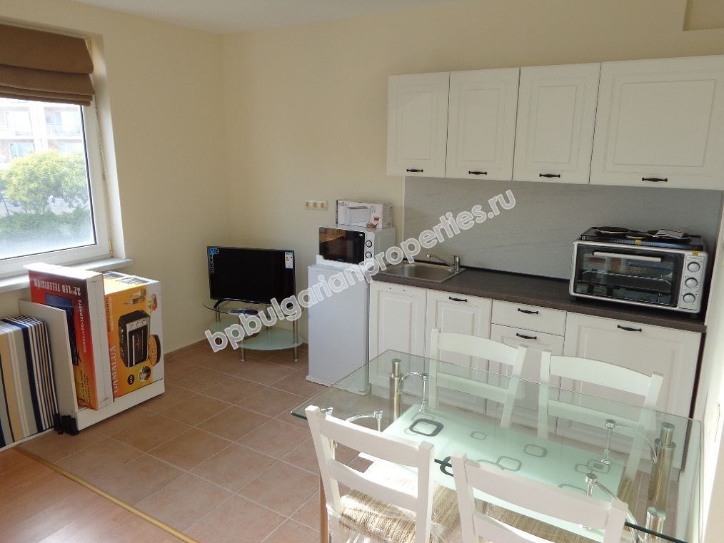 Большая меблированная студия с панорамным видом на море на продажу в курорте Святой Влас