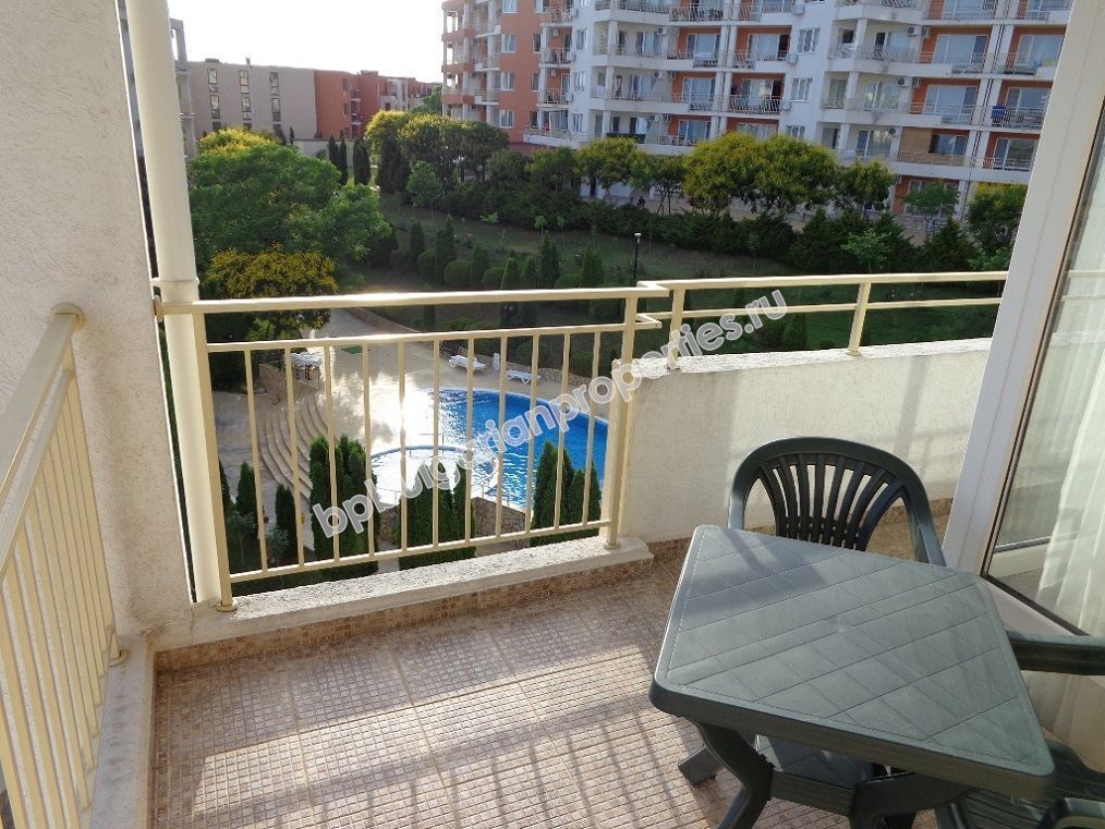 Большая меблированная студия с панорамным видом на море на продажу в курорте Святой Влас