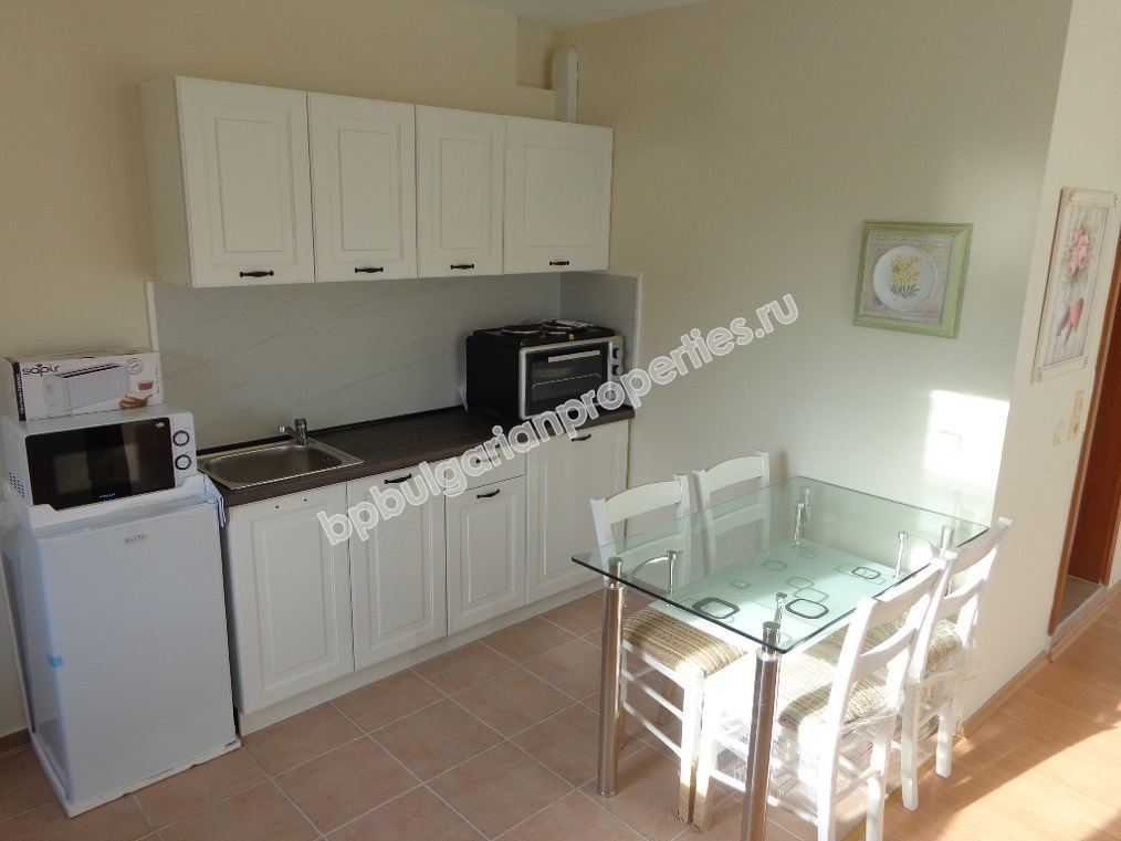 Большая меблированная студия с панорамным видом на море на продажу в курорте Святой Влас