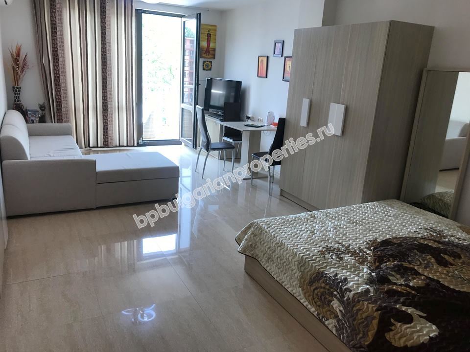 Меблированная студия в элитном комплексе на продажу в курорте Солнечный Берег