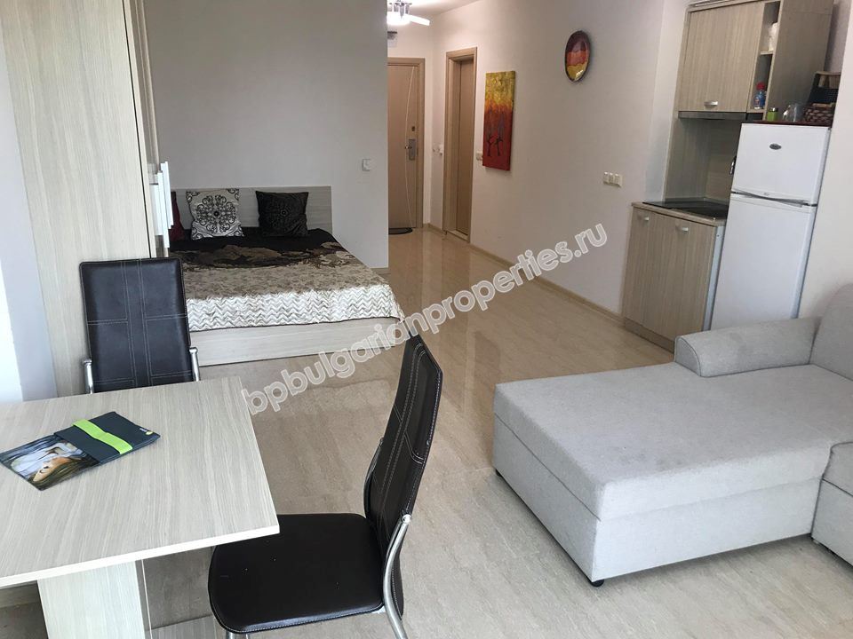 Меблированная студия в элитном комплексе на продажу в курорте Солнечный Берег