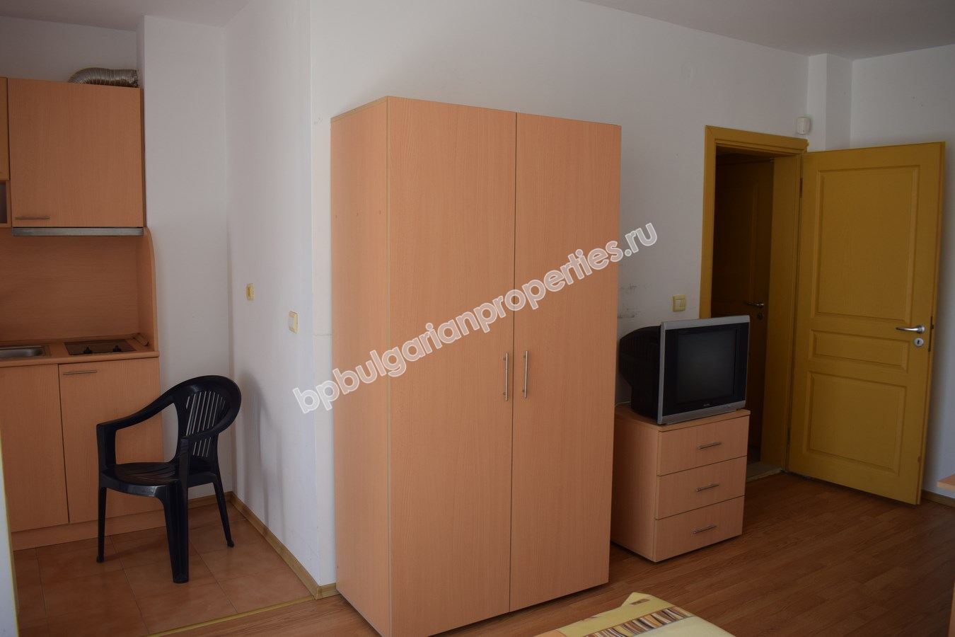 Отличная меблированная студия на продажу в курорте Солнечный Берег